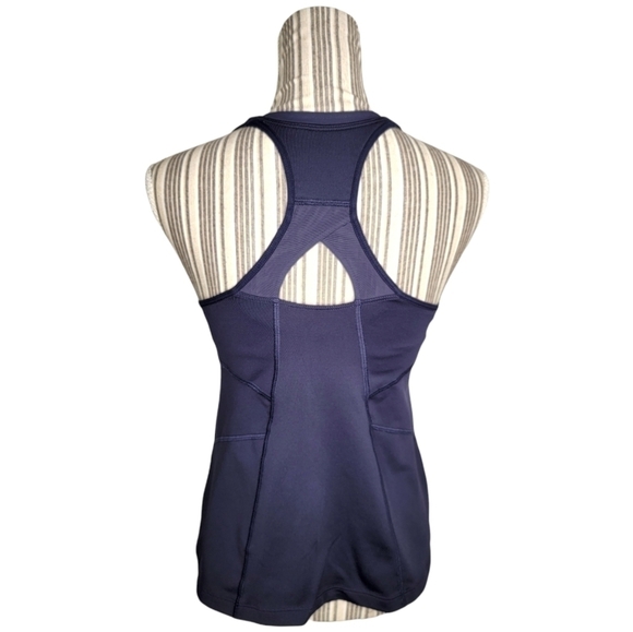 Athleta Racerback Tank Top With Built-In Bra - Picture 3 of 8